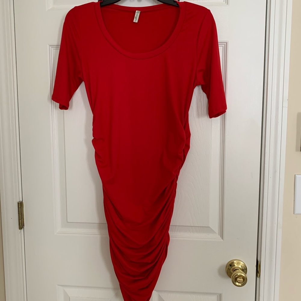 Adorable red maternity dress never worn